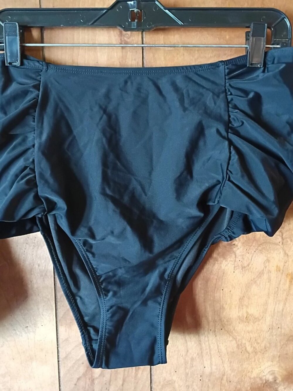 Marina West Black 2 Piece Swimsuit XXL UPF 50+ Ruched High Waist NWT - Picture 4 of 5
